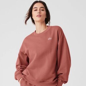 Alo Yoga Accolade Crew Neck Sweatshirt – Soft Terracotta – Small